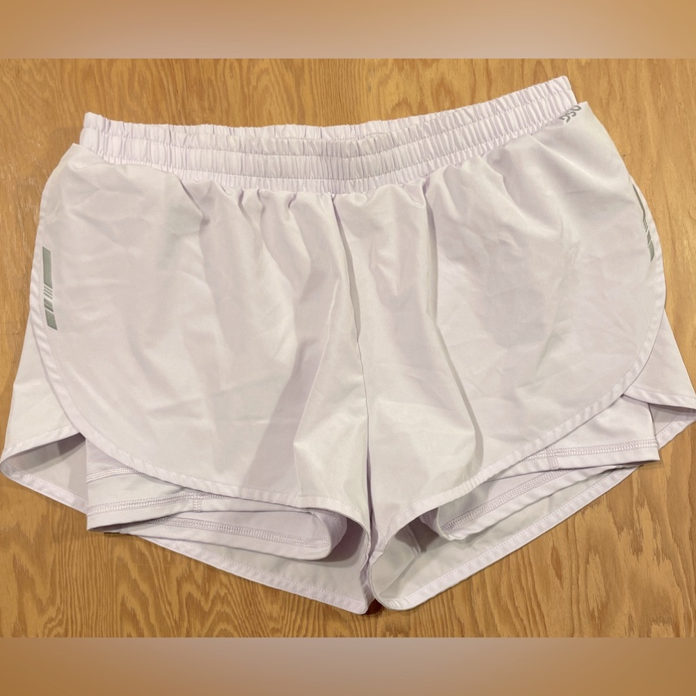 DSG Lilac shorts size medium great condition
